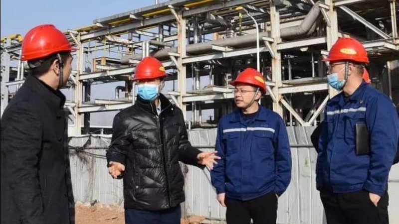 有机化工原料定制加工厂如何应对环保要求挑战**